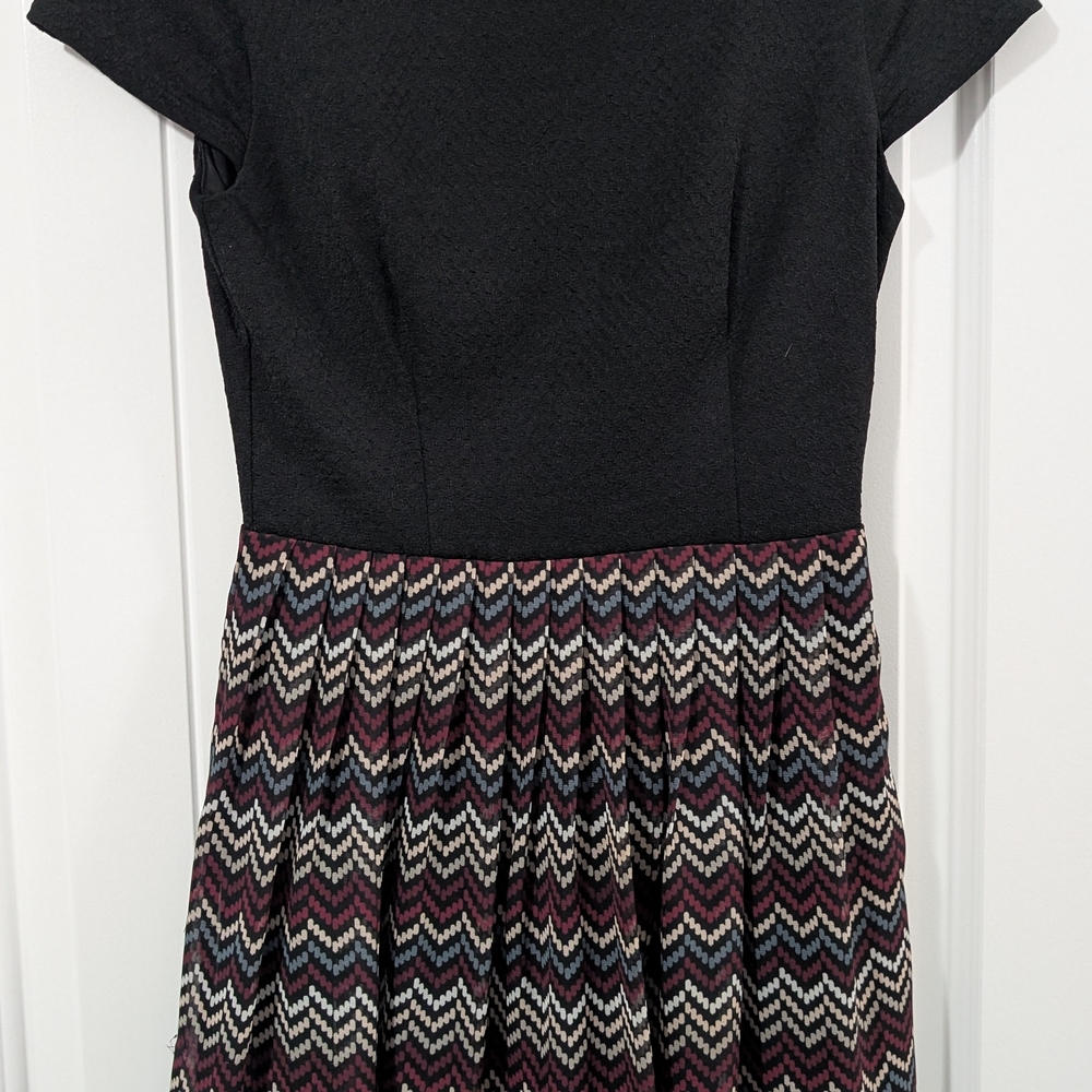 Speechless Black and Multicolor Chevron Mini Dress